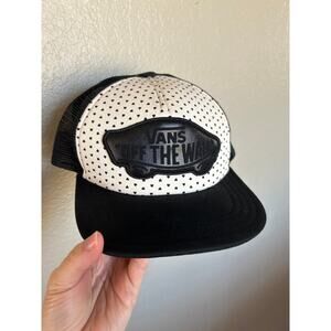 NWOT VANS Off the Wall Trucker Hearts Hat